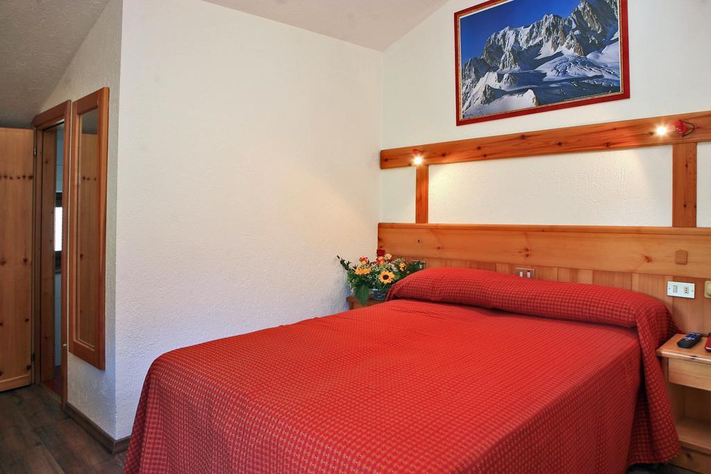 Albergo Le Marmotte Pré-Saint-Didier Екстериор снимка