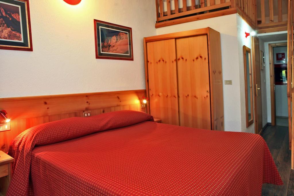 Albergo Le Marmotte Pré-Saint-Didier Екстериор снимка